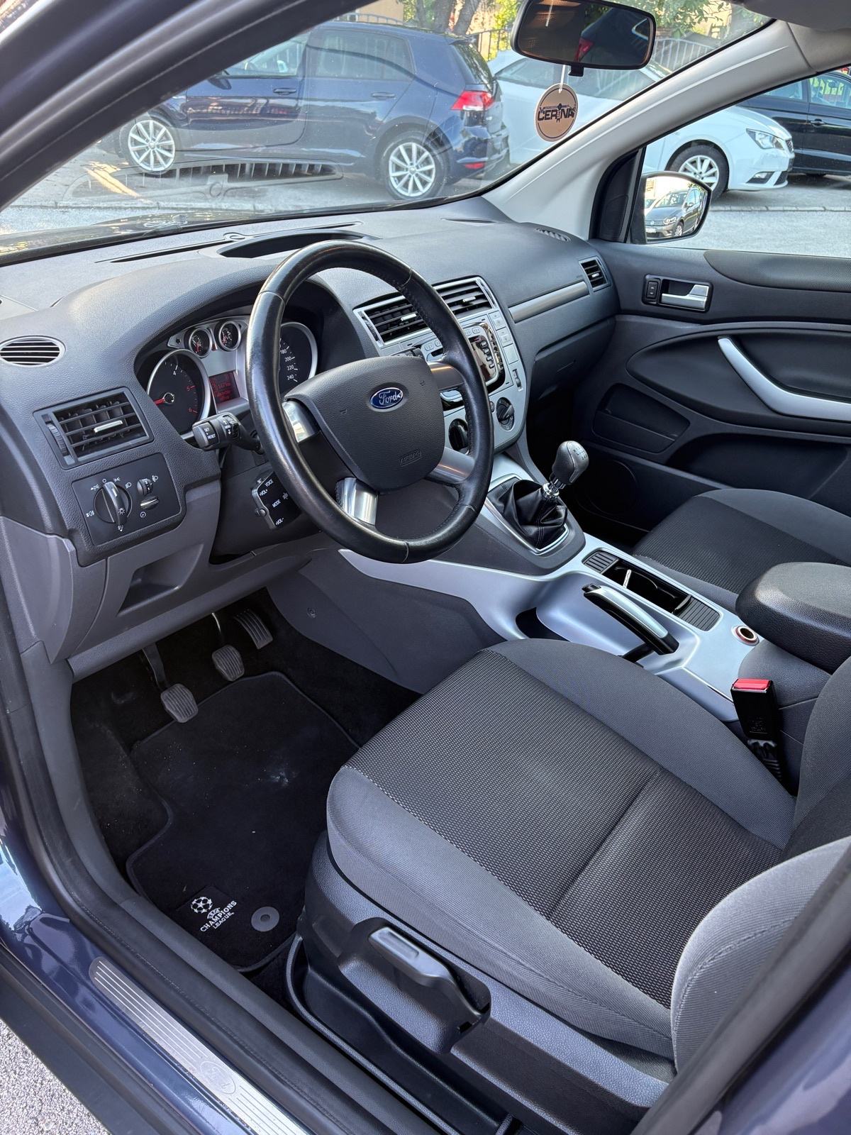 Ford Kuga 2,0 TDCI 4x4/GRIJ.SJED/KEYLESS/V.SERVIS/TOP STANJE!, fotografija 10