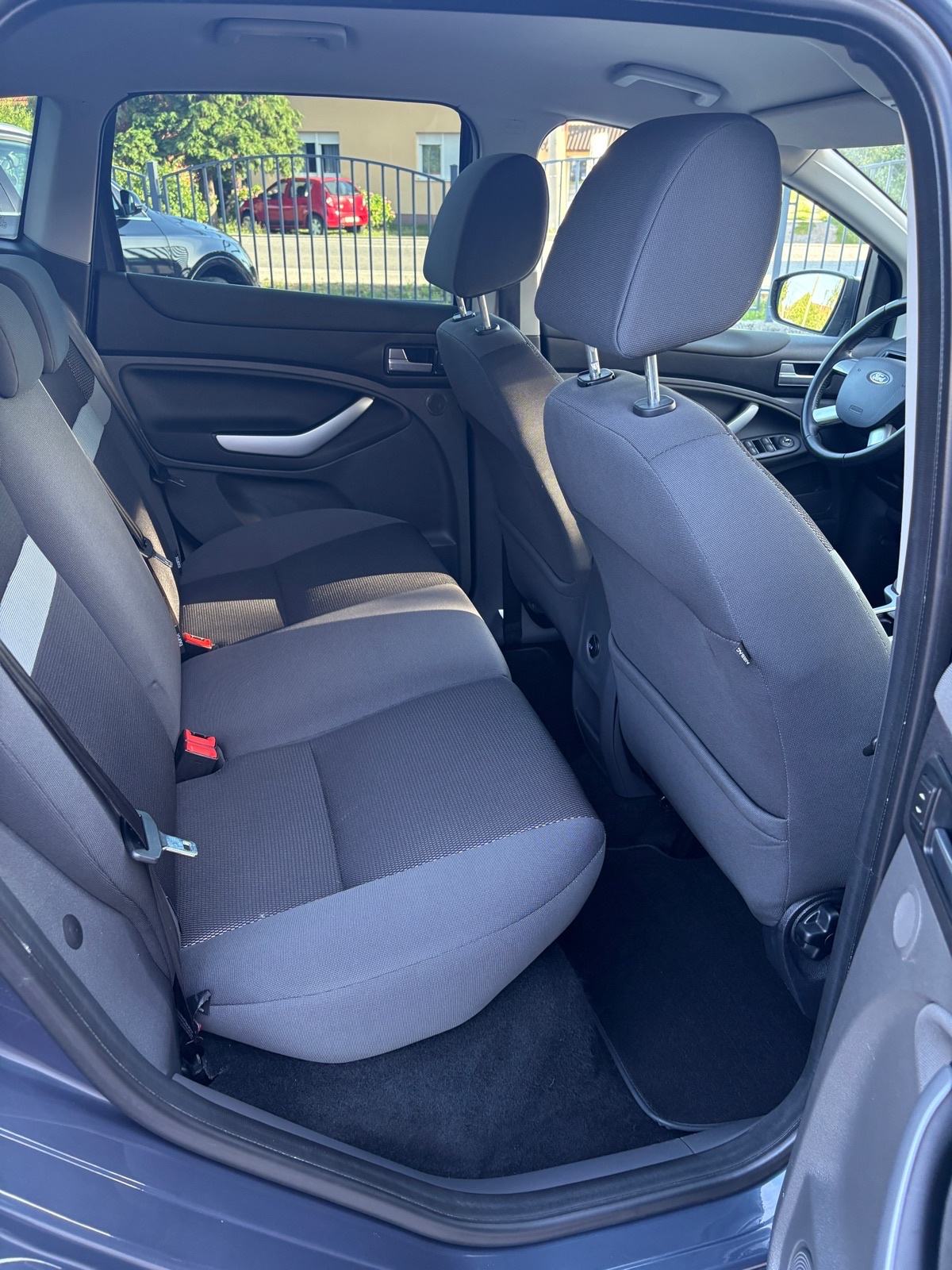 Ford Kuga 2,0 TDCI 4x4/GRIJ.SJED/KEYLESS/V.SERVIS/TOP STANJE!, fotografija 15