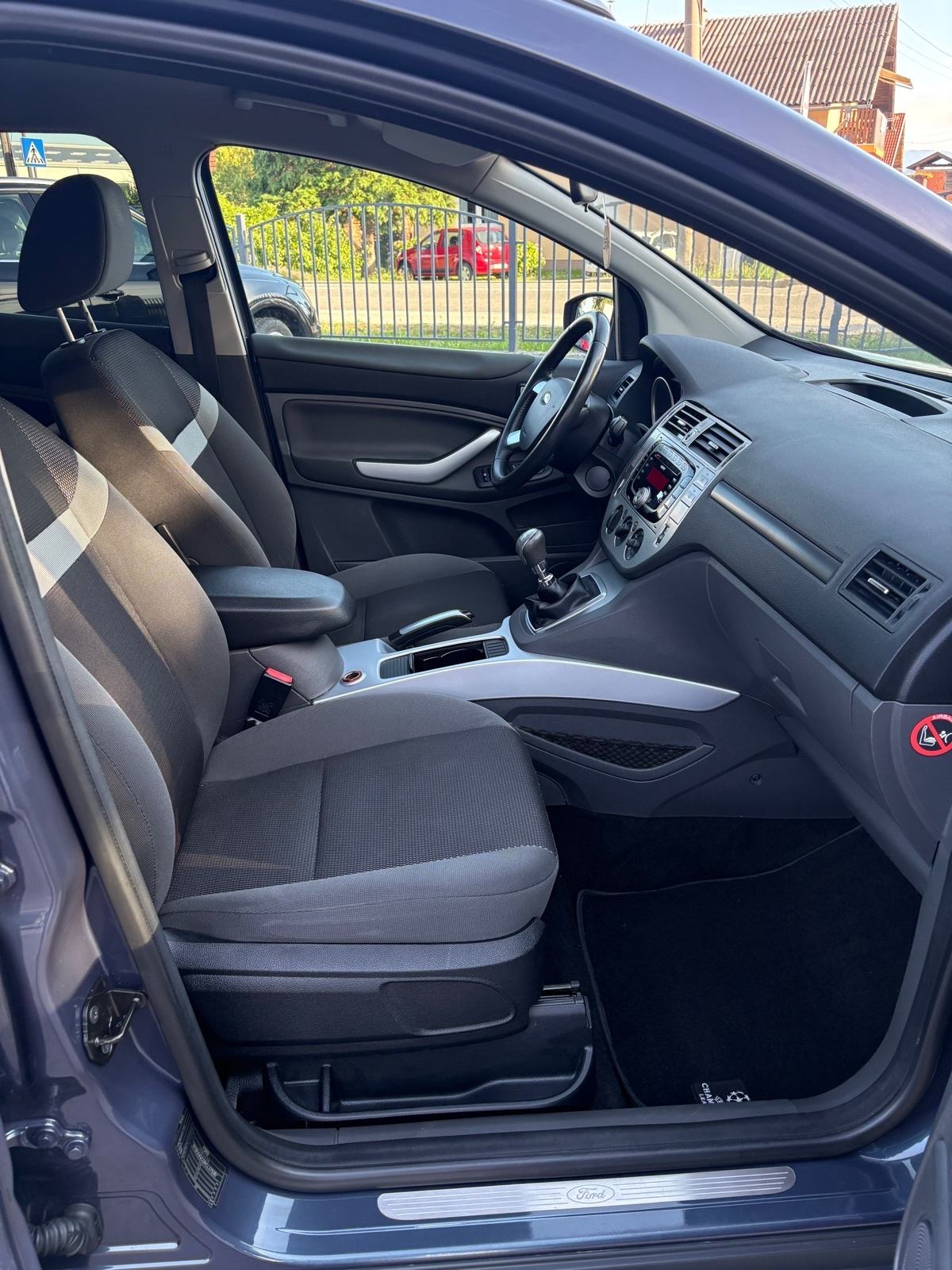 Ford Kuga 2,0 TDCI 4x4/GRIJ.SJED/KEYLESS/V.SERVIS/TOP STANJE!, fotografija 16