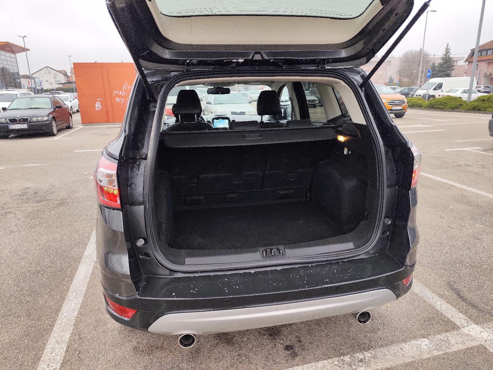 FORD KUGA 2,0TDCI AUTOMATIK EURO 6 NIKAD U SUDARU...., fotografija 9