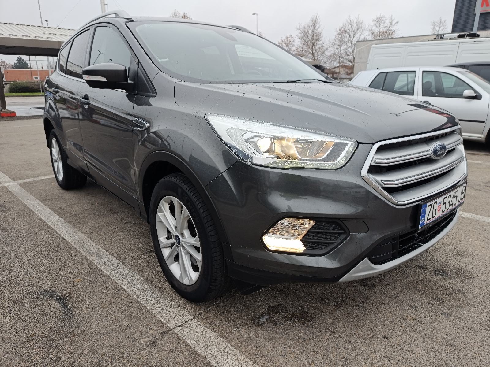 FORD KUGA 2,0TDCI AUTOMATIK EURO 6 NIKAD U SUDARU...., pogled izvana - slika 1