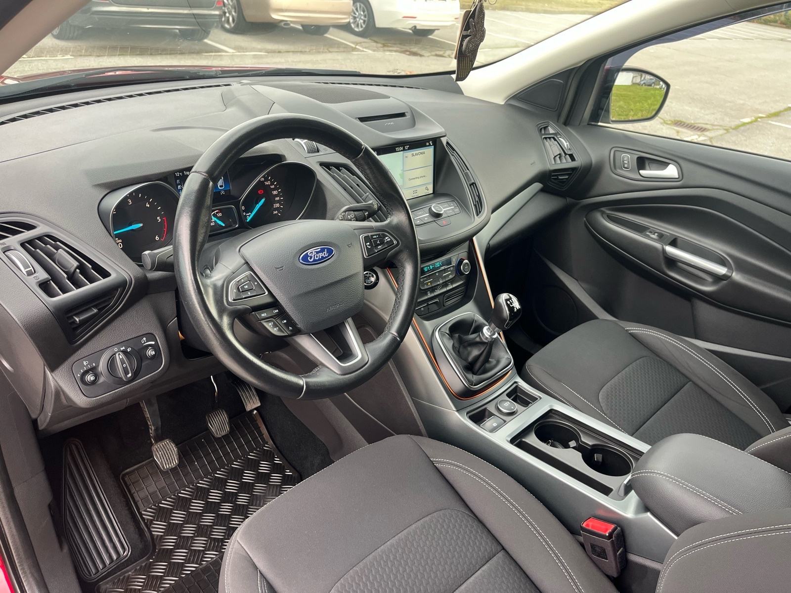 Ford Kuga 2,0 TDCi Titanium, fotografija 10