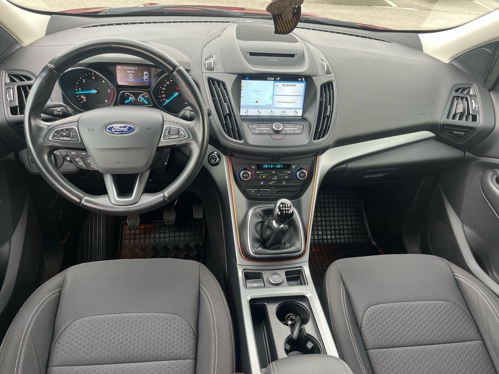 Ford Kuga 2,0 TDCi Titanium, fotografija 9