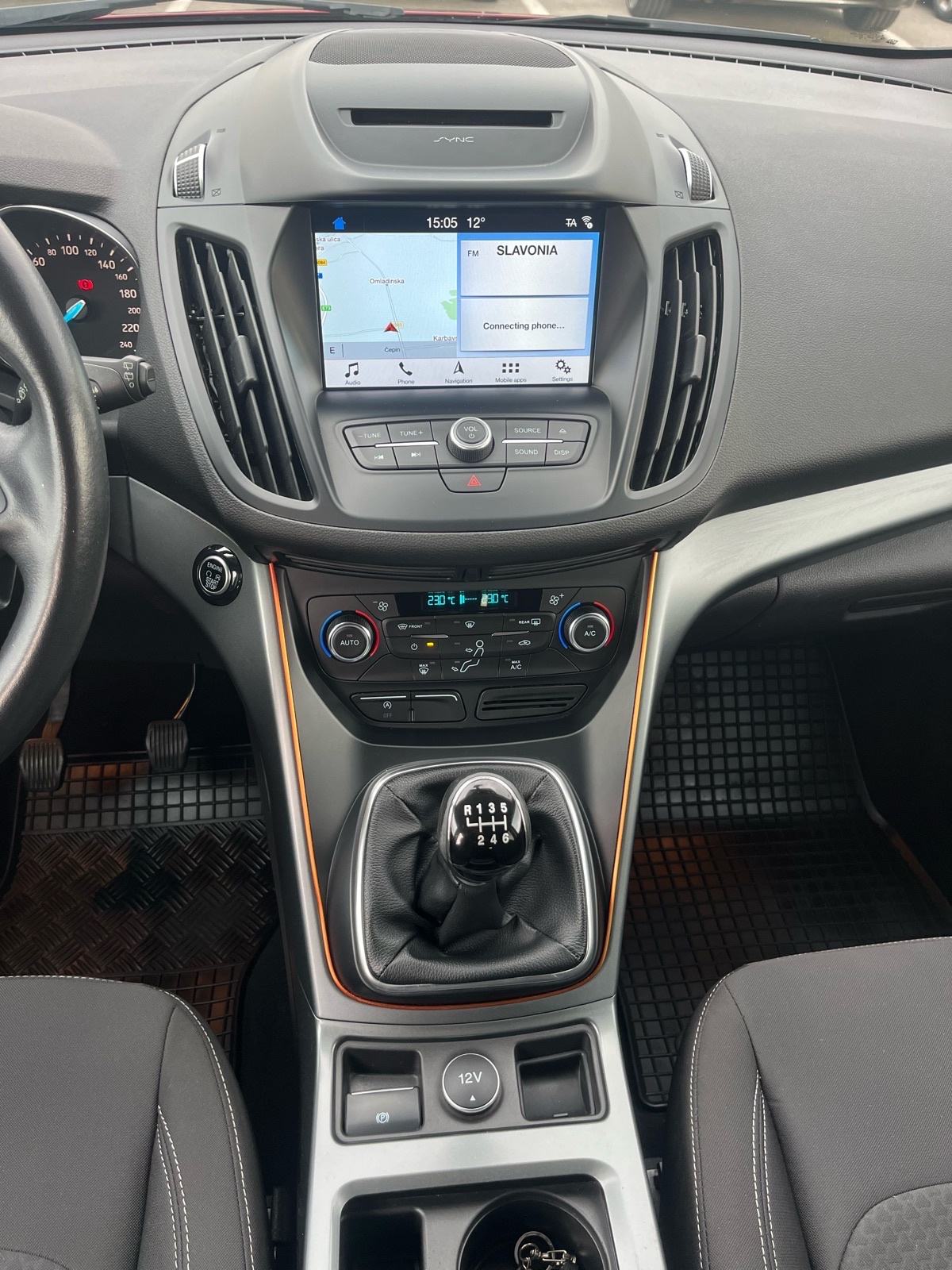 Ford Kuga 2,0 TDCi Titanium, fotografija 17