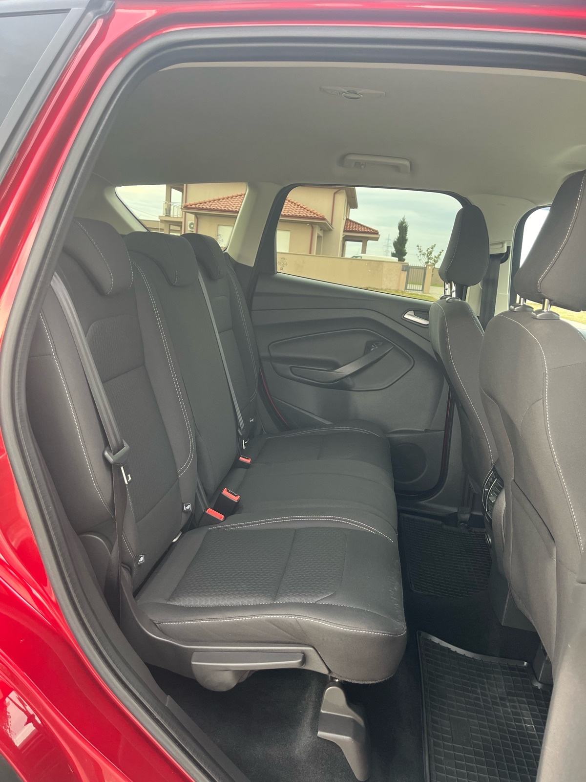 Ford Kuga 2,0 TDCi Titanium, fotografija 18