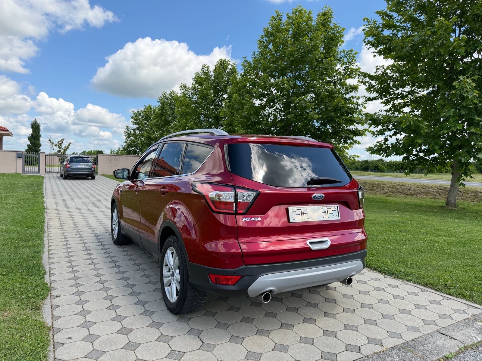 Ford Kuga 2,0 TDCi Titanium, fotografija 5