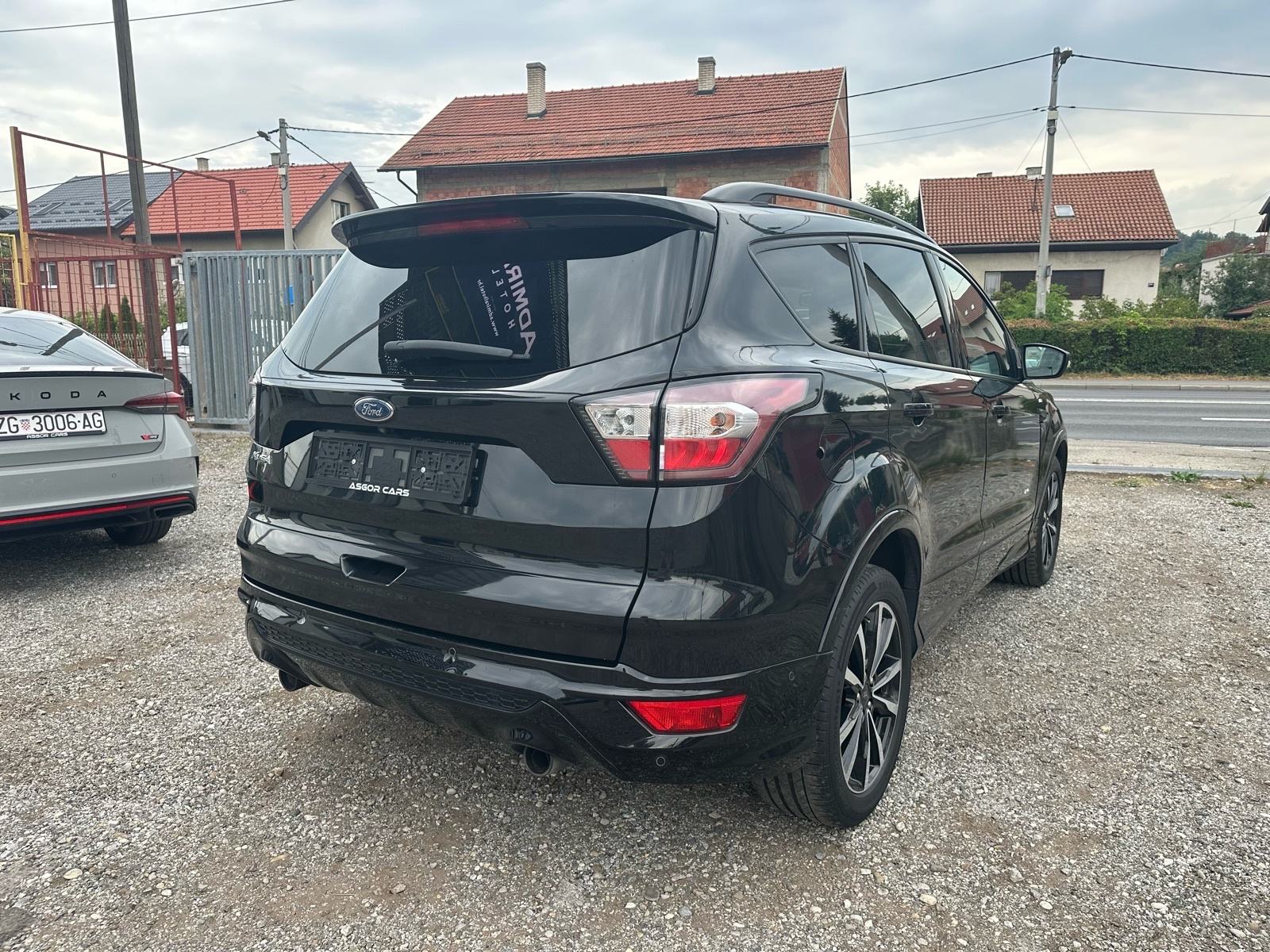 Ford Kuga 2,0 TDCI ST-LINE 4 WD POWERSHIFT AUTOMATIK, fotografija 5