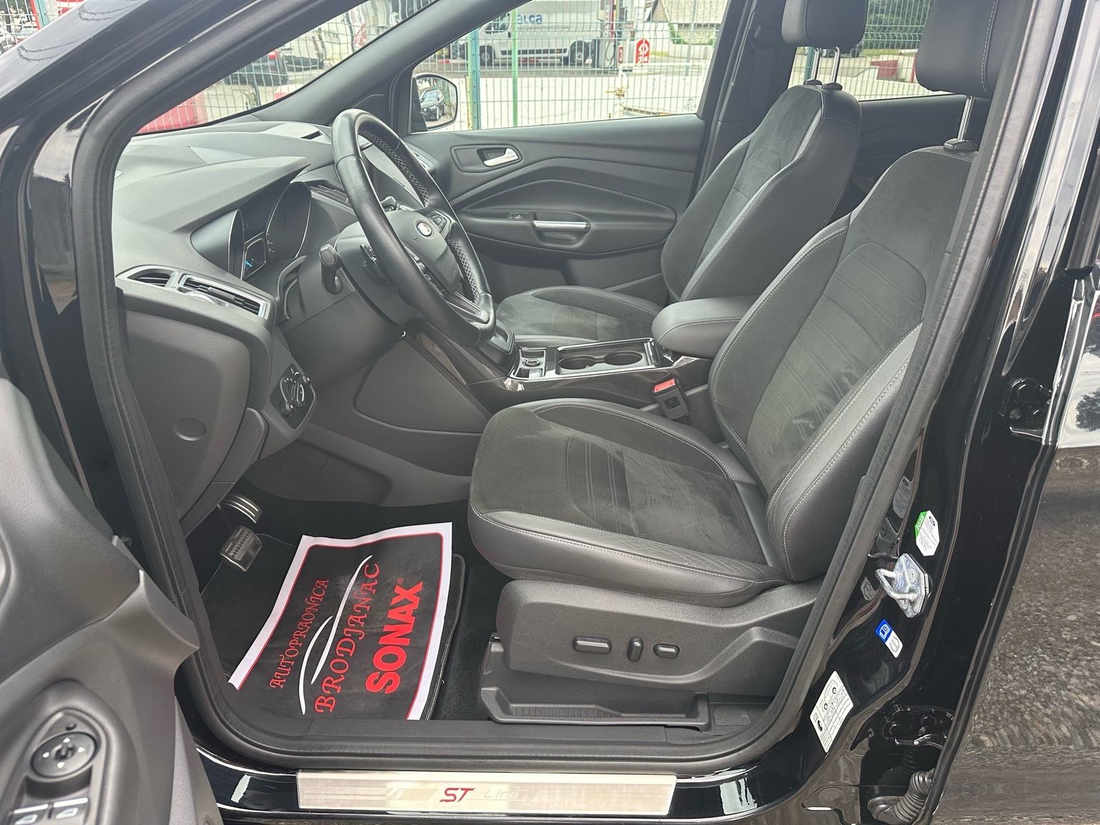 Ford Kuga 2,0 TDCI ST-LINE 4 WD POWERSHIFT AUTOMATIK, fotografija 13