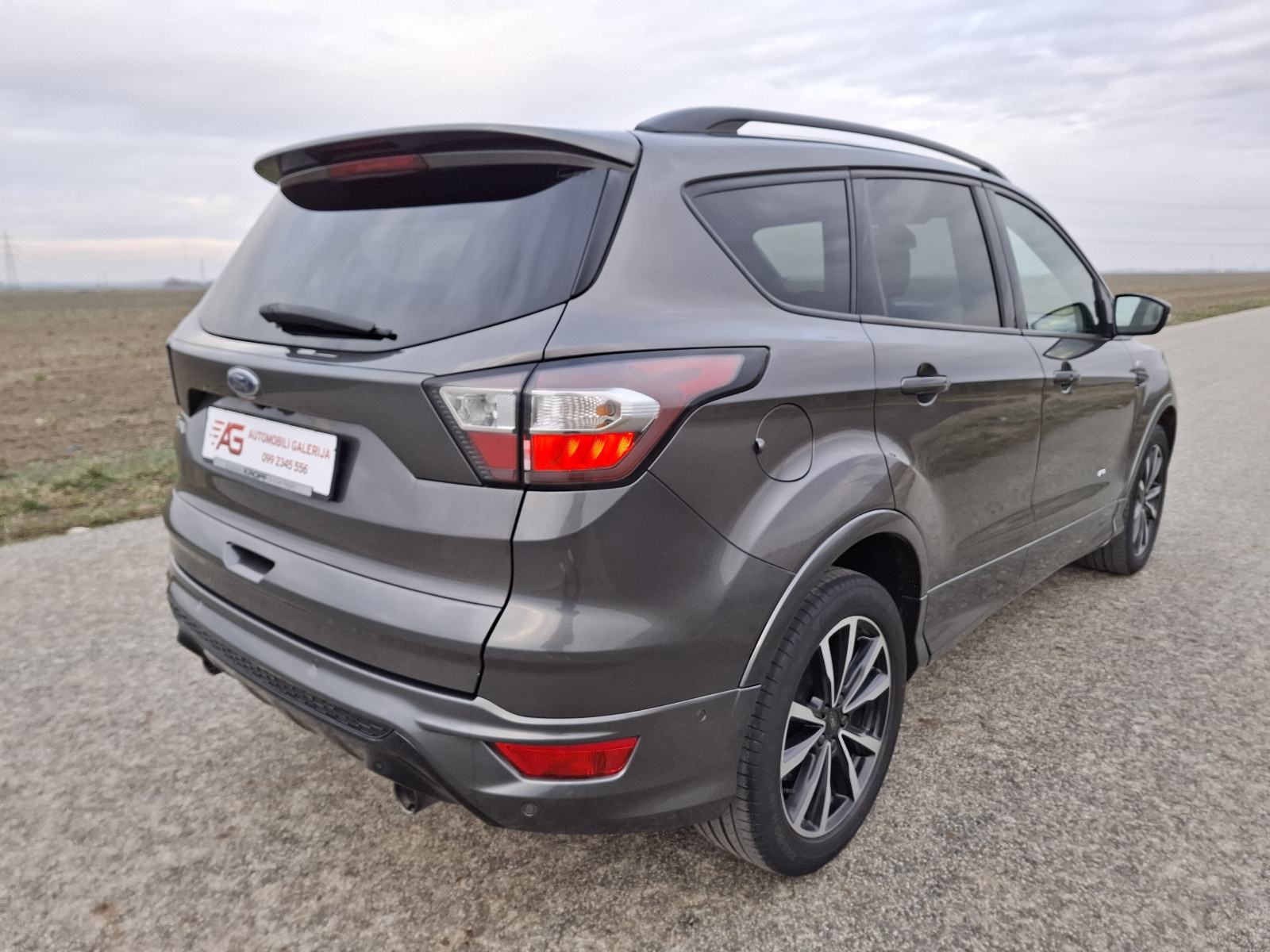 FORD KUGA 2,0 TDCi ST-LINE, AUTOMATIK, AWD, fotografija 4