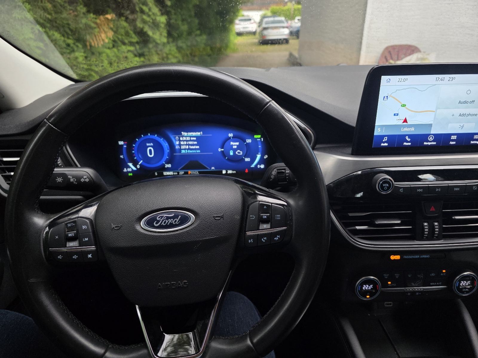 Ford Kuga 2,5 190 PHEV Hibrid,navi,led,leasing, fotografija 11