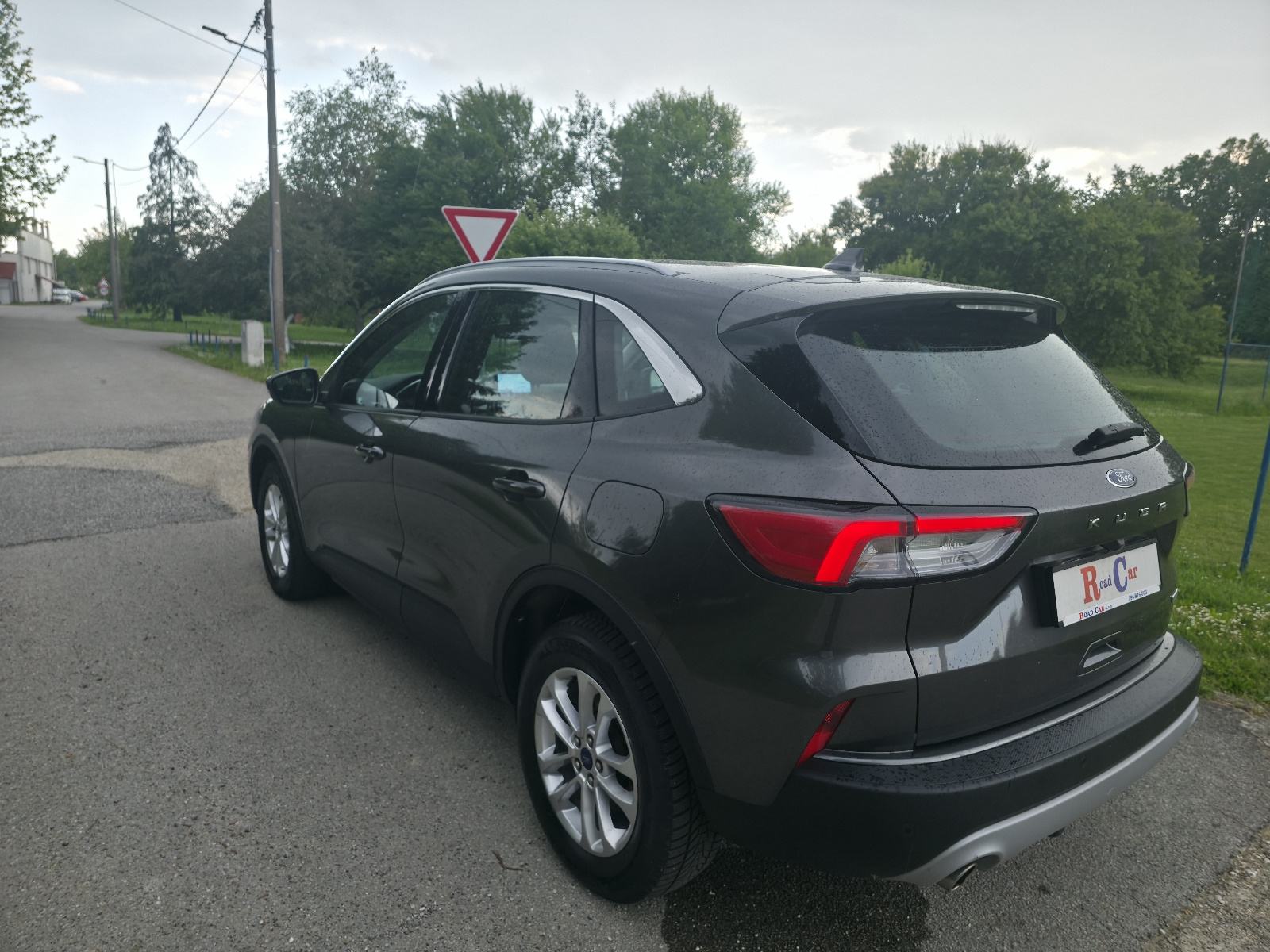 Ford Kuga 2,5 190 PHEV Hibrid,navi,led,leasing, fotografija 4