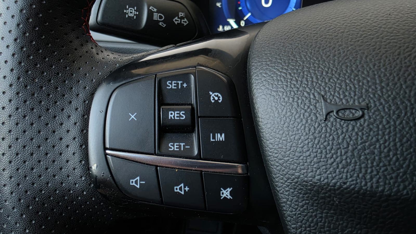 Ford Kuga 2,5 FHEV ( FULL HIBRID) ST-LINE, VIRTUAL, JAMSTVO, PDV, fotografija 10