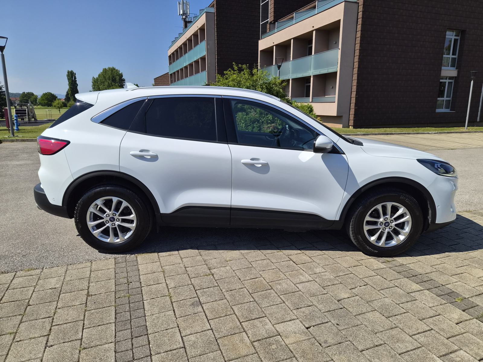 Ford Kuga 2,5 PHEV, 2022., TITANIUM, PLUG-IN HYBRID, AUTOMATIK, PDV, fotografija 9