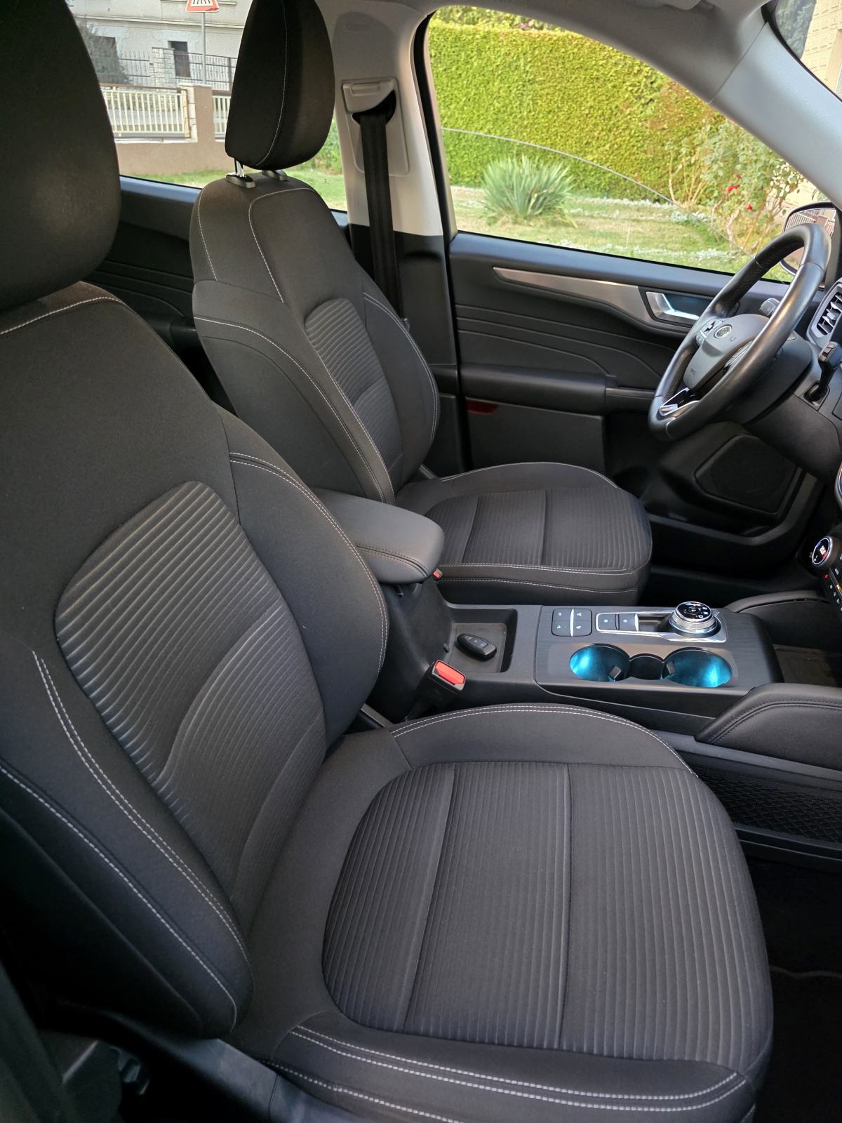 Ford Kuga 2.5 Plug in Hybrid Titanium *reg. godinu dana *besprijekoran, fotografija 14