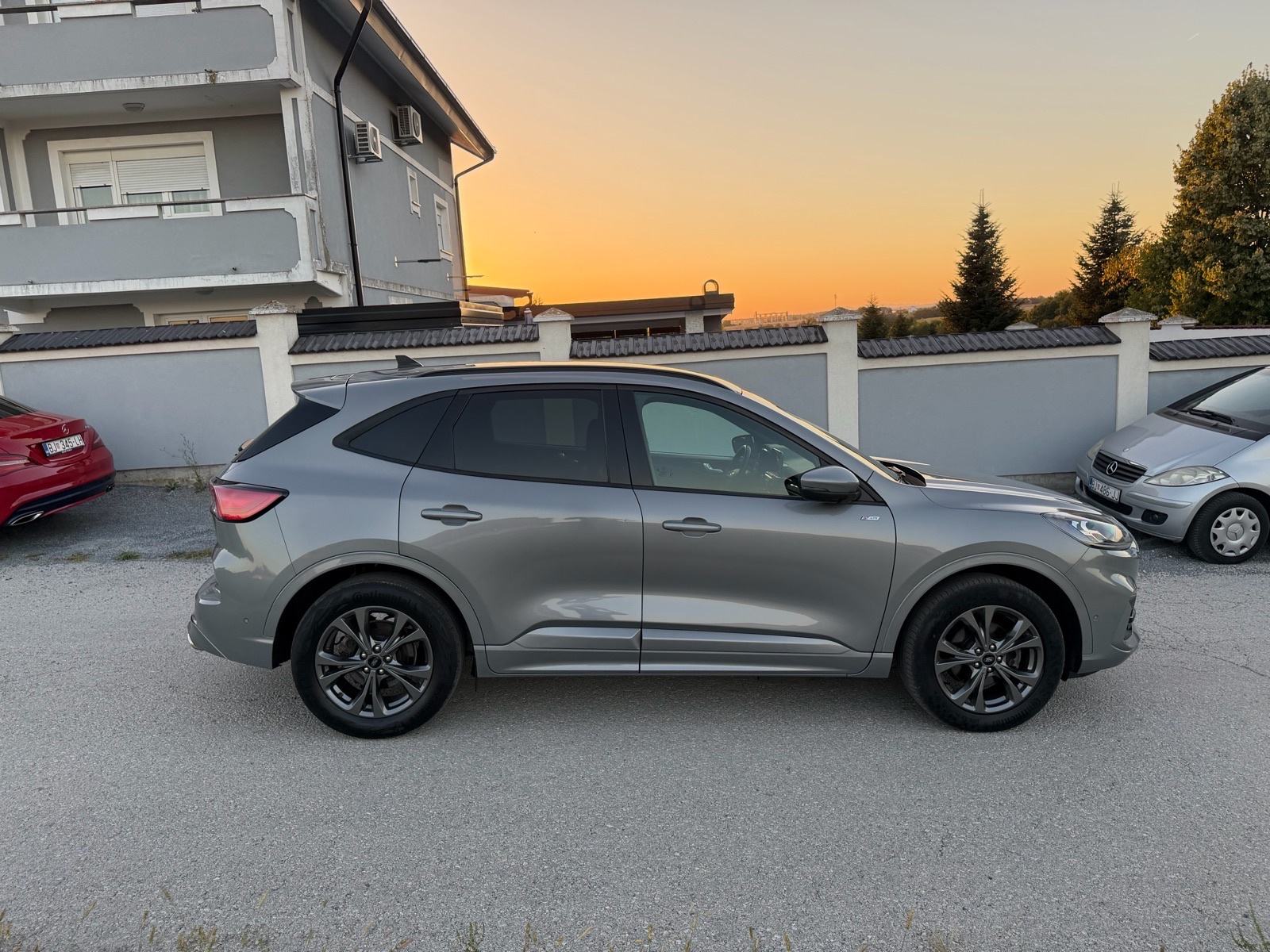 Ford Kuga 2,5 ST-line automatik, fotografija 5