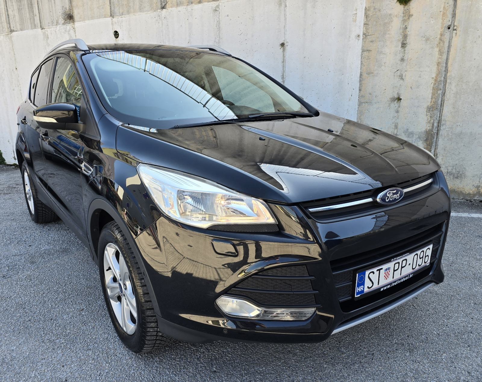 Ford Kuga 2,0 TDCi ⛔️SERVISIRAN+JAMSTVO⛔️, fotografija 2