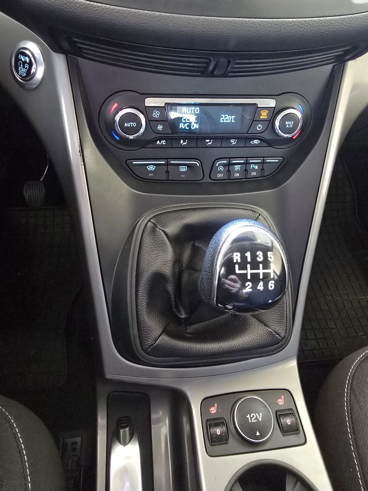 Ford Kuga 2,0 TDCi ⛔️SERVISIRAN+JAMSTVO⛔️, fotografija 7
