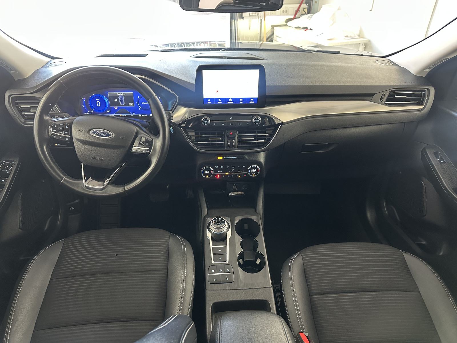 Ford Kuga TitaniumX 2.0 Eco140kW.NEMŠKI+4ALU.KAMERA.4X4.ACC, fotografija 13
