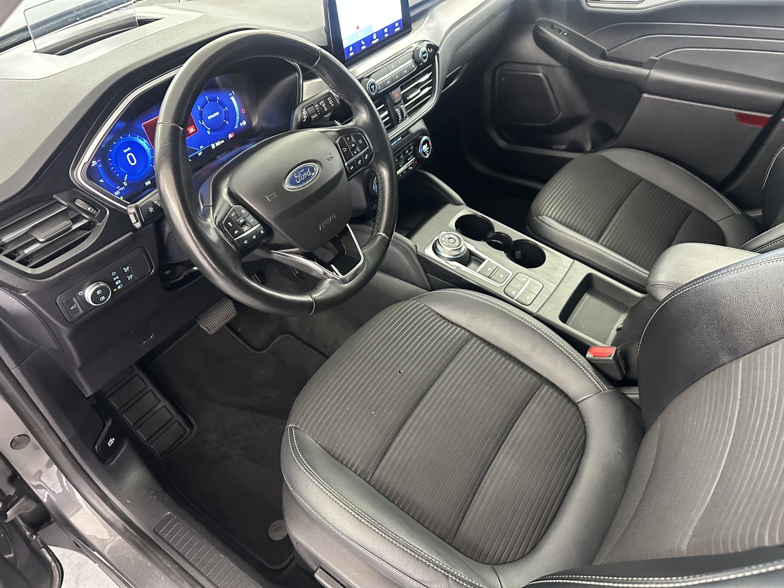 Ford Kuga TitaniumX 2.0 Eco140kW.NEMŠKI+4ALU.KAMERA.4X4.ACC, fotografija 18