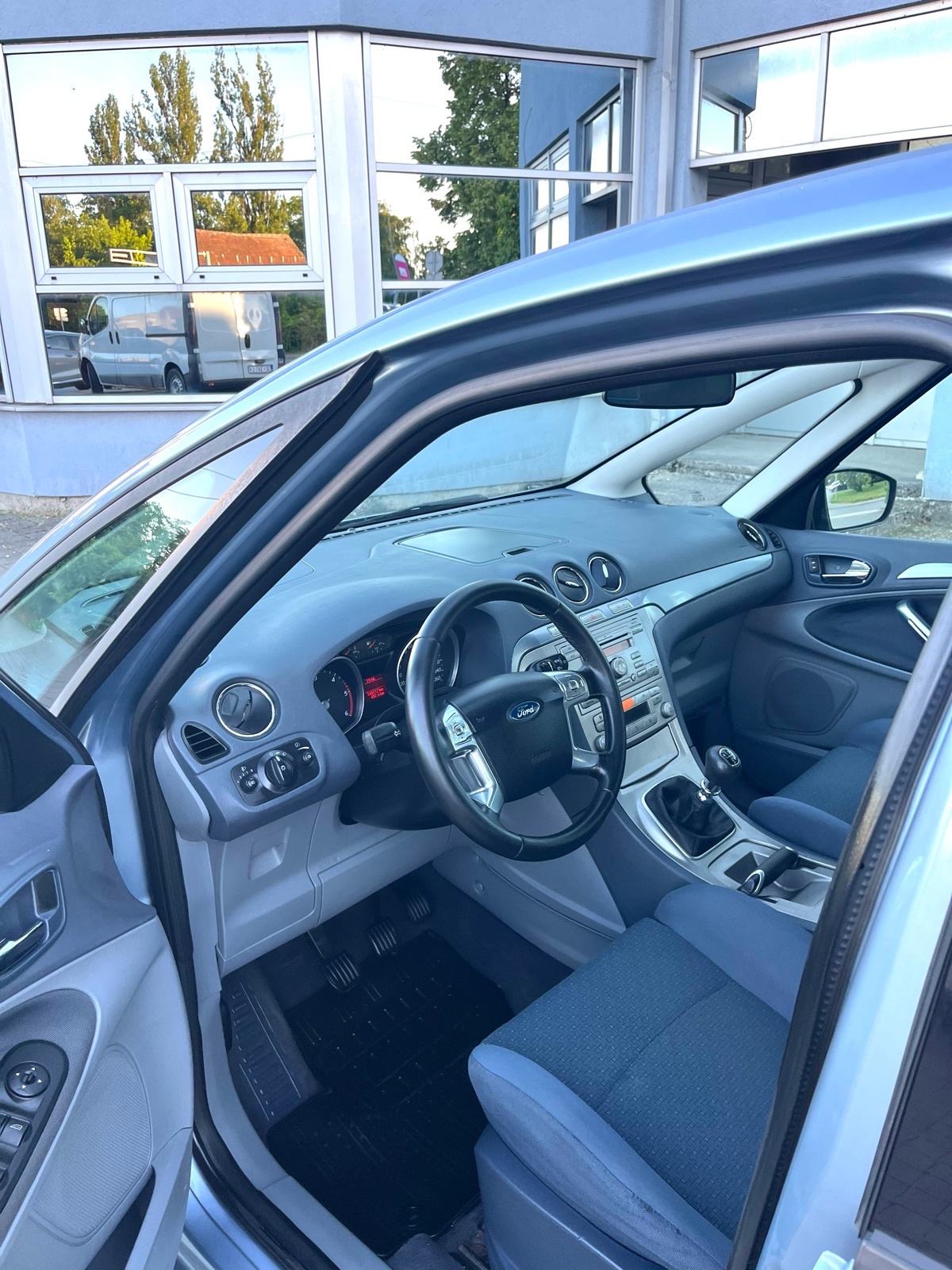 Ford S-Max 2,0 TDCI “SERVISNA/REG.05.mj.2027god” kupljen nov u HR…, fotografija 19
