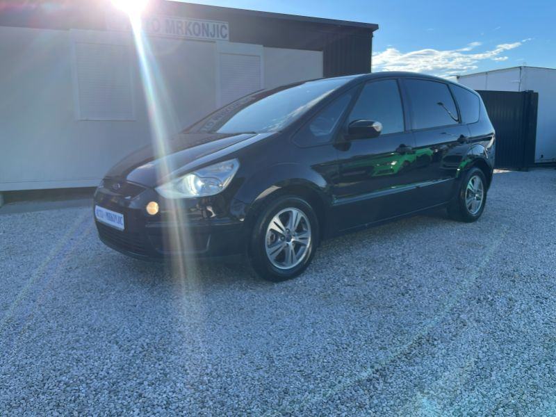 Ford S-Max 2,0 TDci*EDITION*NAPRAVLJEN VELIKI SERVIS*REG DO 02/2027, fotografija 3