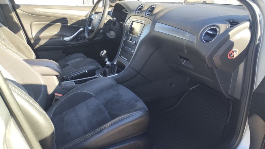 Ford Mondeo 1,6, fotografija 12