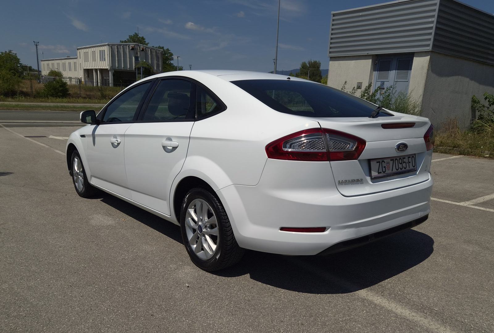 Ford Mondeo 1,6TDCI**DIG.KLIMA****EL.PODESIVA SJEDALA***TEMPOMAT****, fotografija 6
