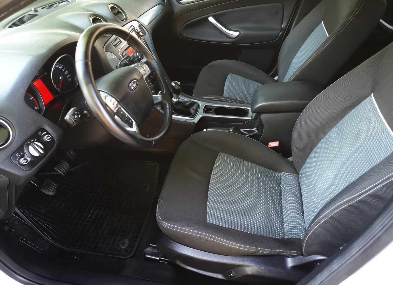 Ford Mondeo 1,6TDCI**DIG.KLIMA****EL.PODESIVA SJEDALA***TEMPOMAT****, fotografija 14