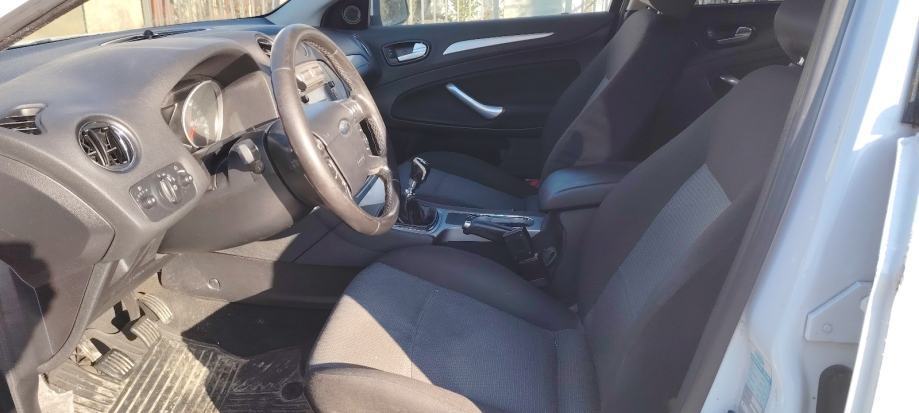 Ford Mondeo 1,8, fotografija 12