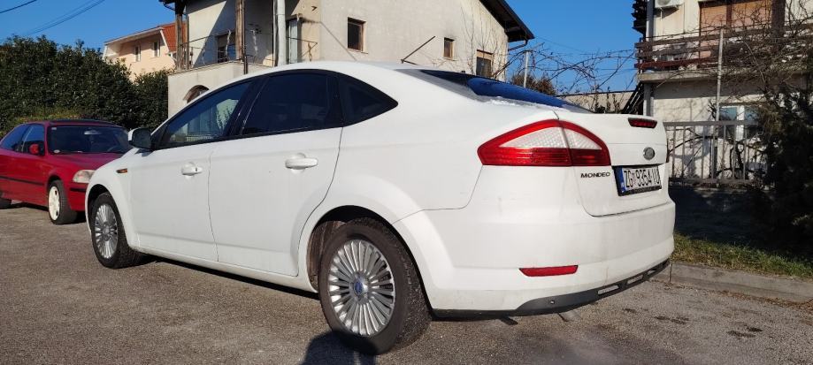 Ford Mondeo 1,8, fotografija 4