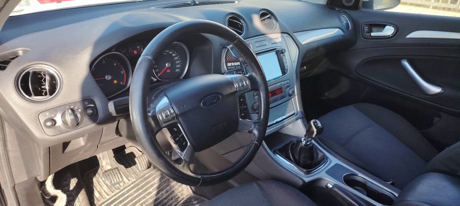 Ford Mondeo 1,8, fotografija 20