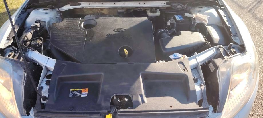 Ford Mondeo 1,8, fotografija 19