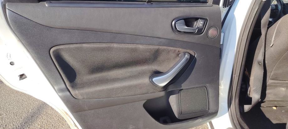 Ford Mondeo 1,8, fotografija 7