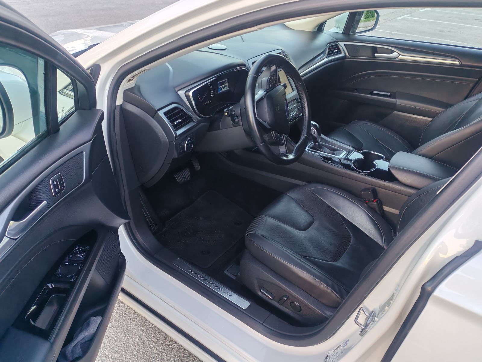 Ford Mondeo 2,0 Hybrid, fotografija 9