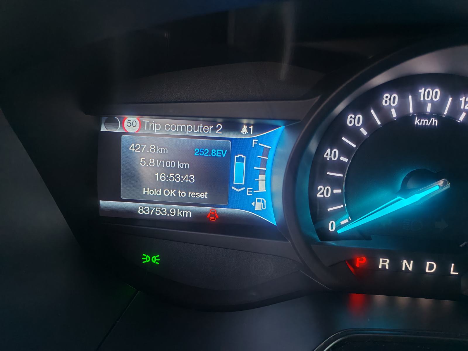 Ford Mondeo 2,0 Hybrid, fotografija 18