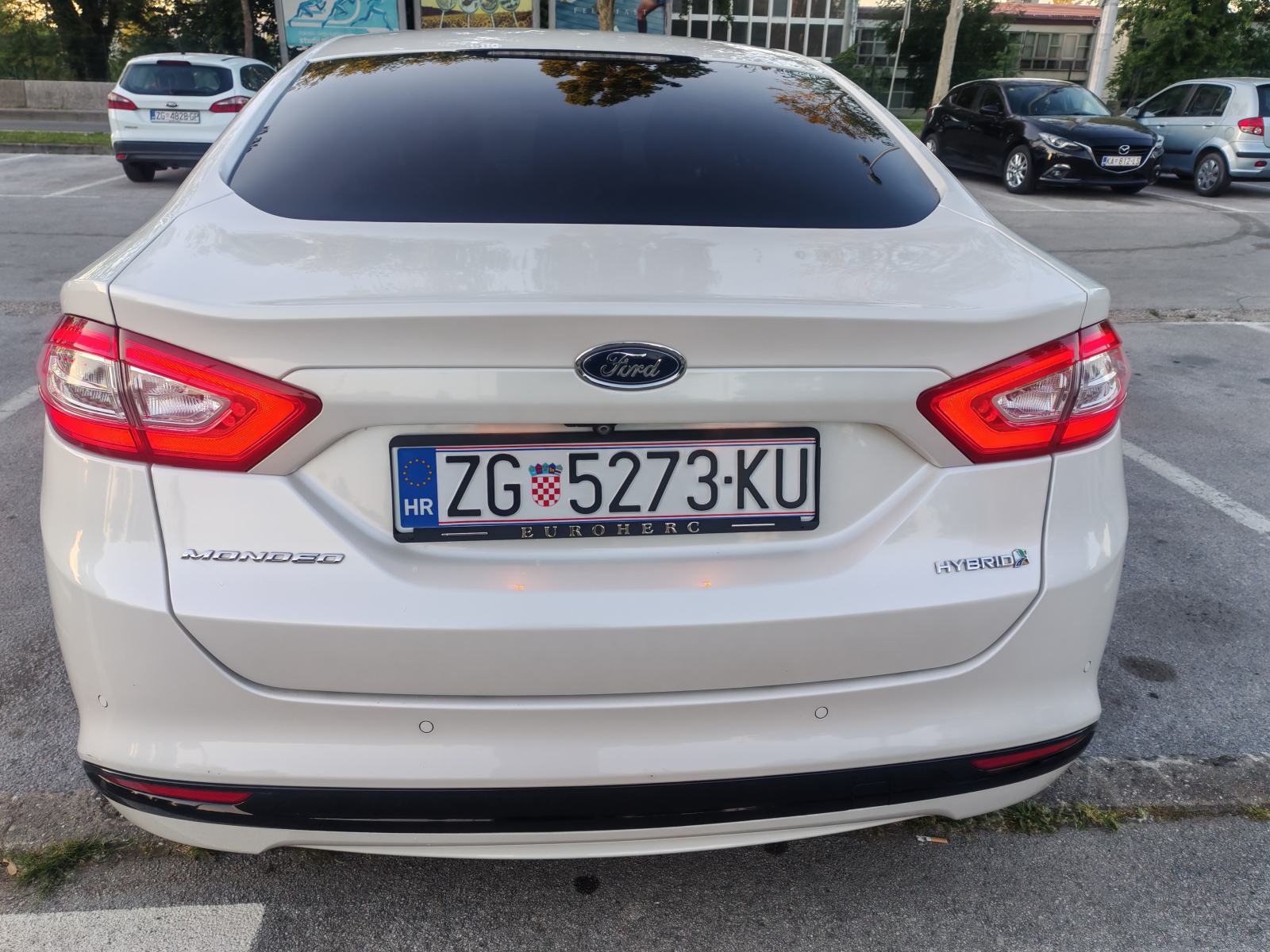 Ford Mondeo 2,0 Hybrid, fotografija 6