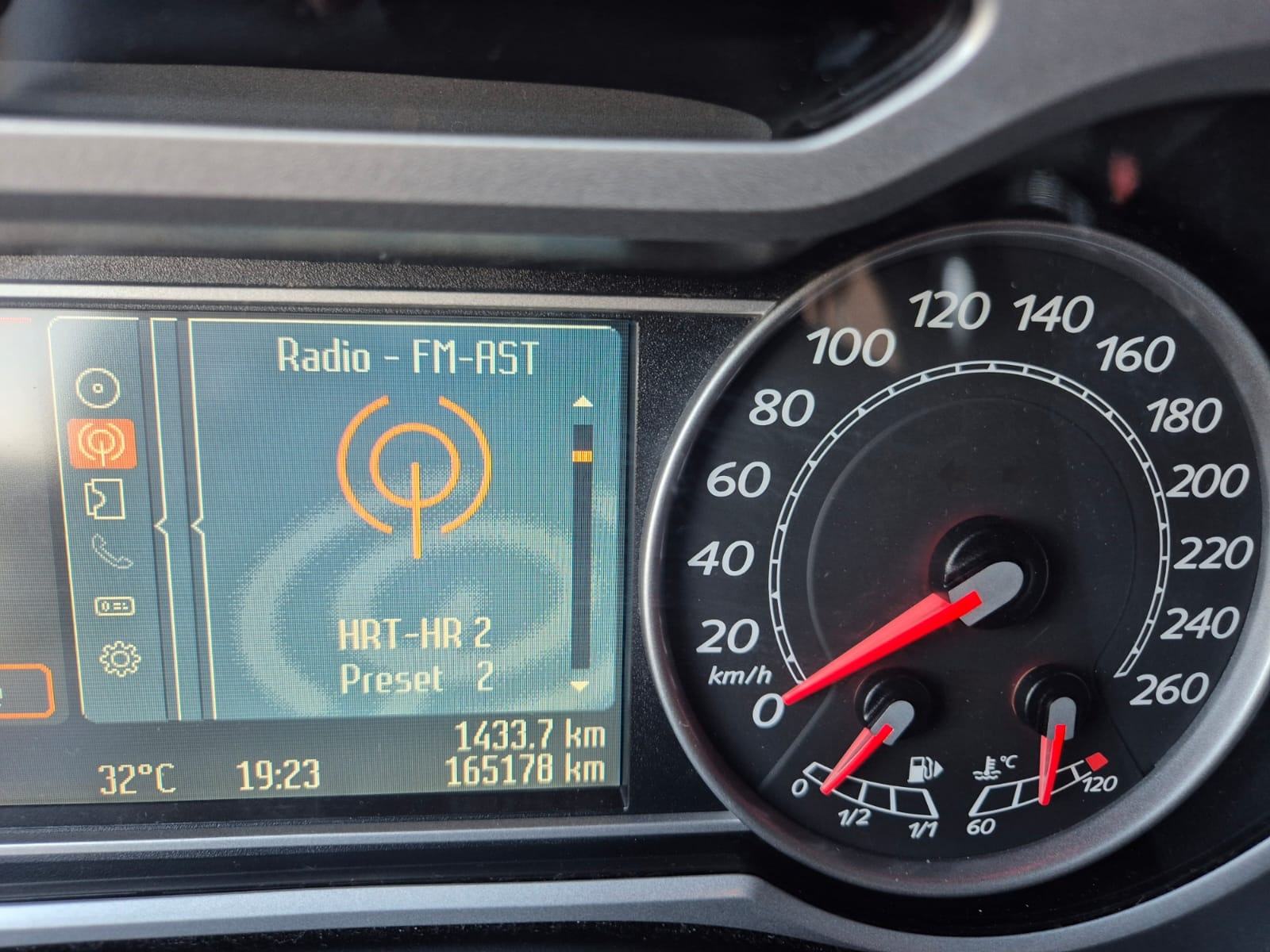 Ford Mondeo 2,0, fotografija 5