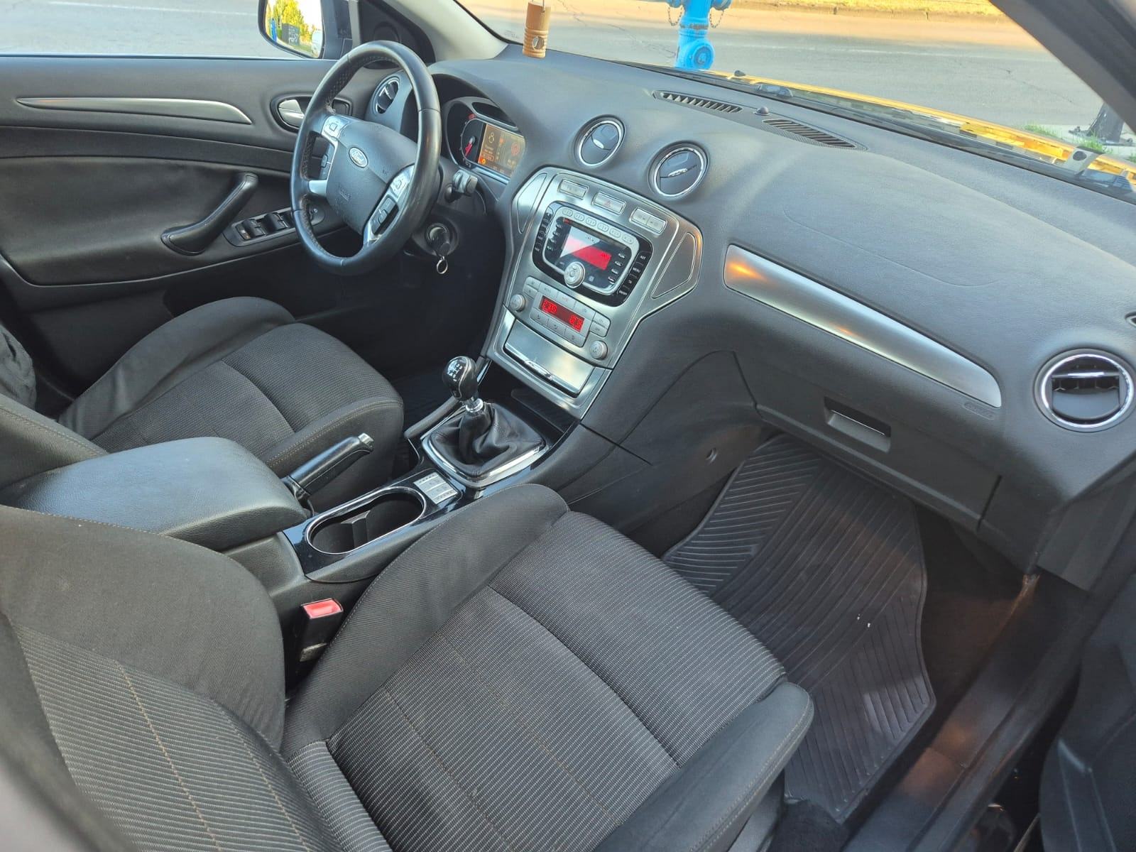 Ford Mondeo 2,0, fotografija 7