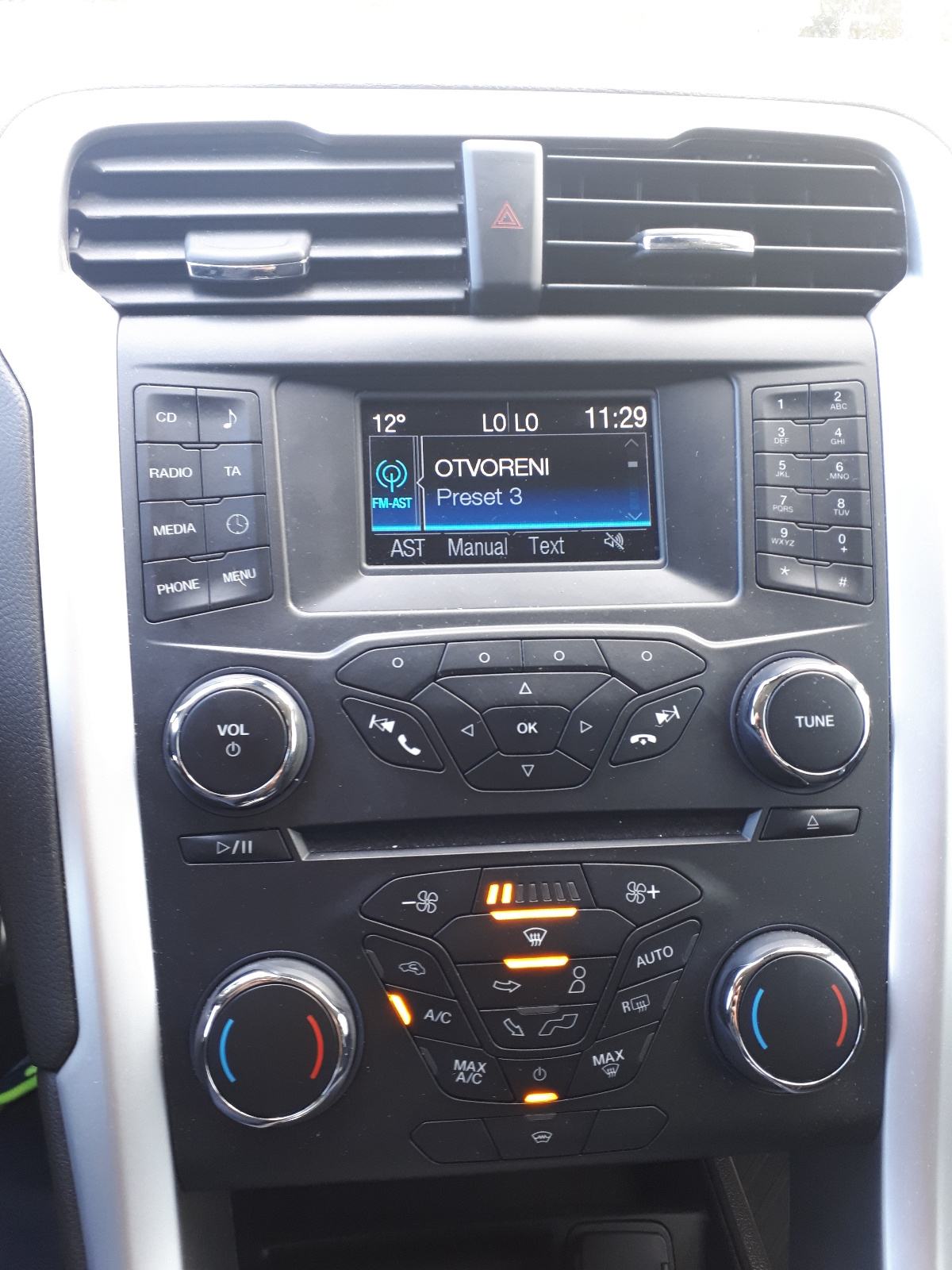 Ford Mondeo 2,0 TDCi . Registriran do 5/2027, nikad u sudaru,stvarn km, pogled izvana - slika 3
