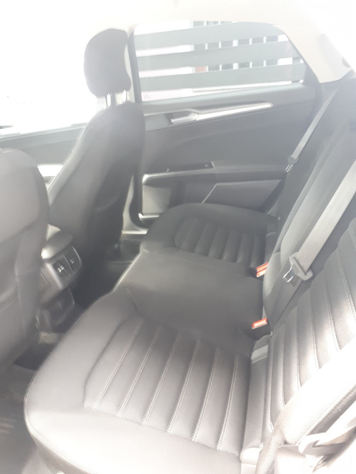 Ford Mondeo 2,0 TDCi . Registriran do 5/2027, nikad u sudaru,stvarn km, fotografija 7