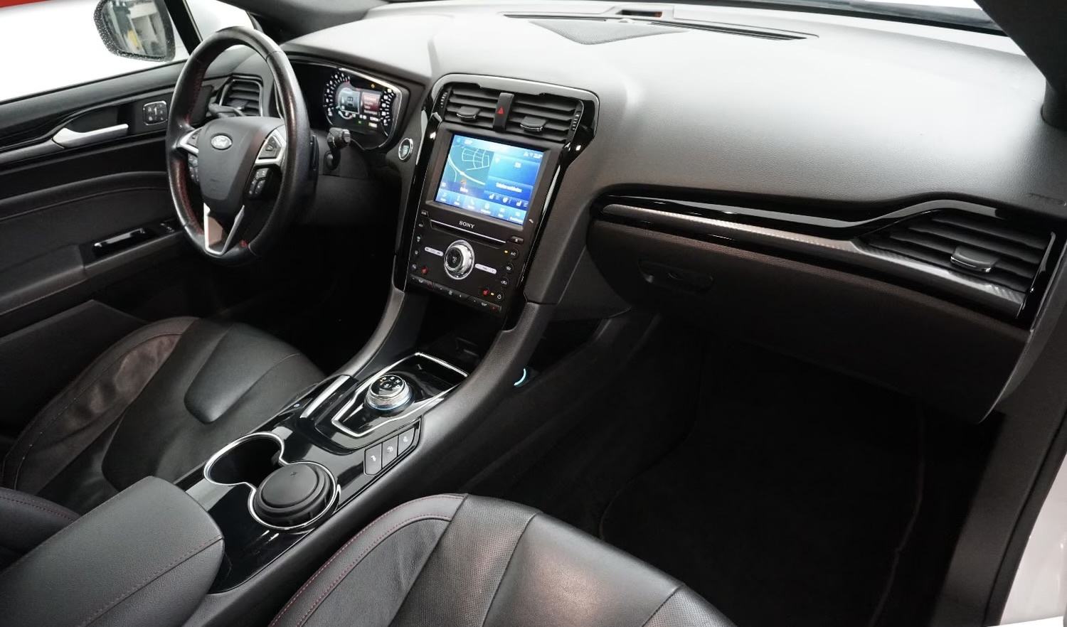 Ford Mondeo Karavan 2,0 automatik, fotografija 10