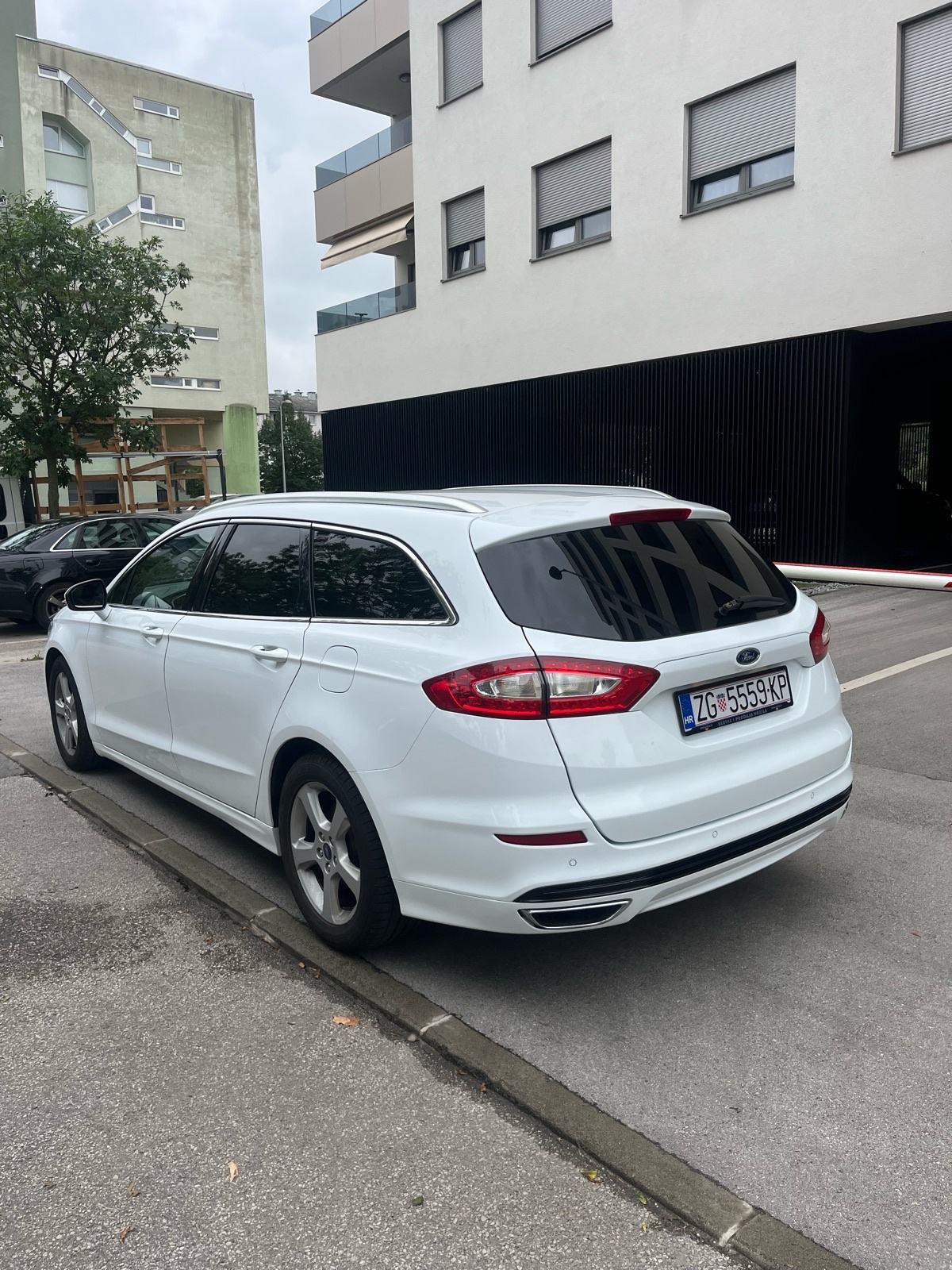 Ford Mondeo Karavan 2,0 TDCi automatik, fotografija 4