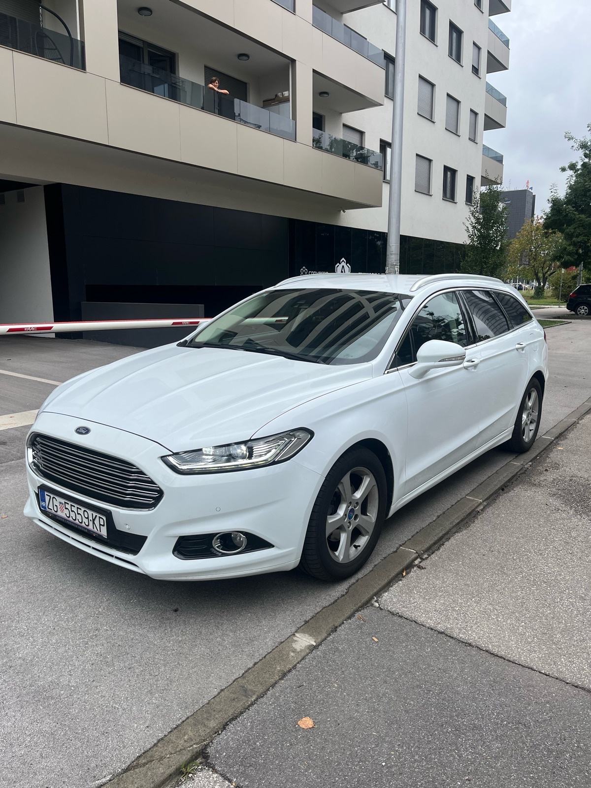 Ford Mondeo Karavan 2,0 TDCi automatik, fotografija 3