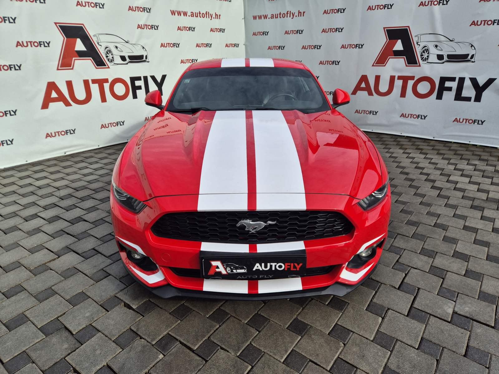 Ford Mustang 2.3 EcoBoost Coupe, ručni mjenjač, Kamera, Koža, 19", fotografija 2