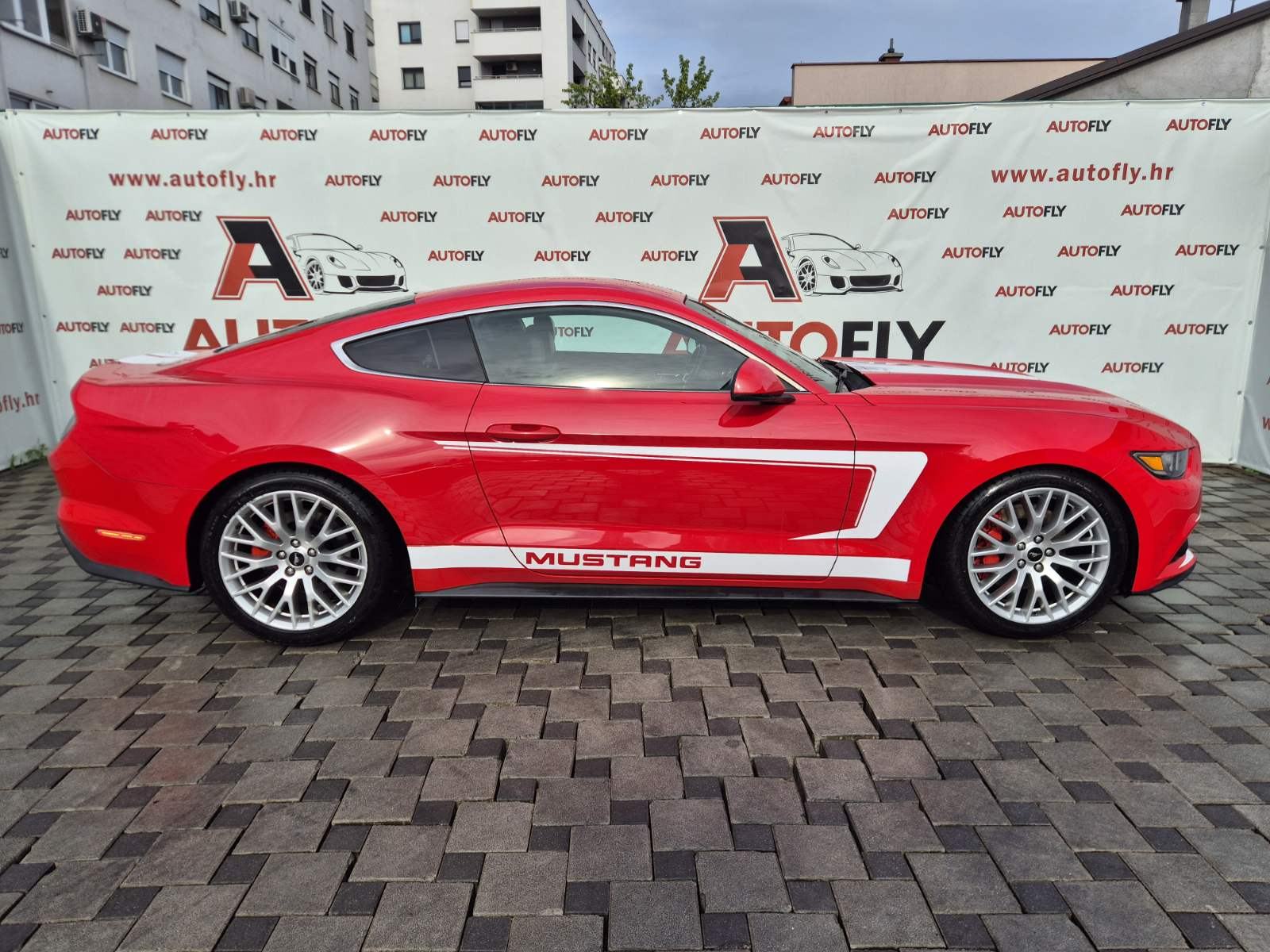 Ford Mustang 2.3 EcoBoost Coupe, ručni mjenjač, Kamera, Koža, 19", fotografija 5