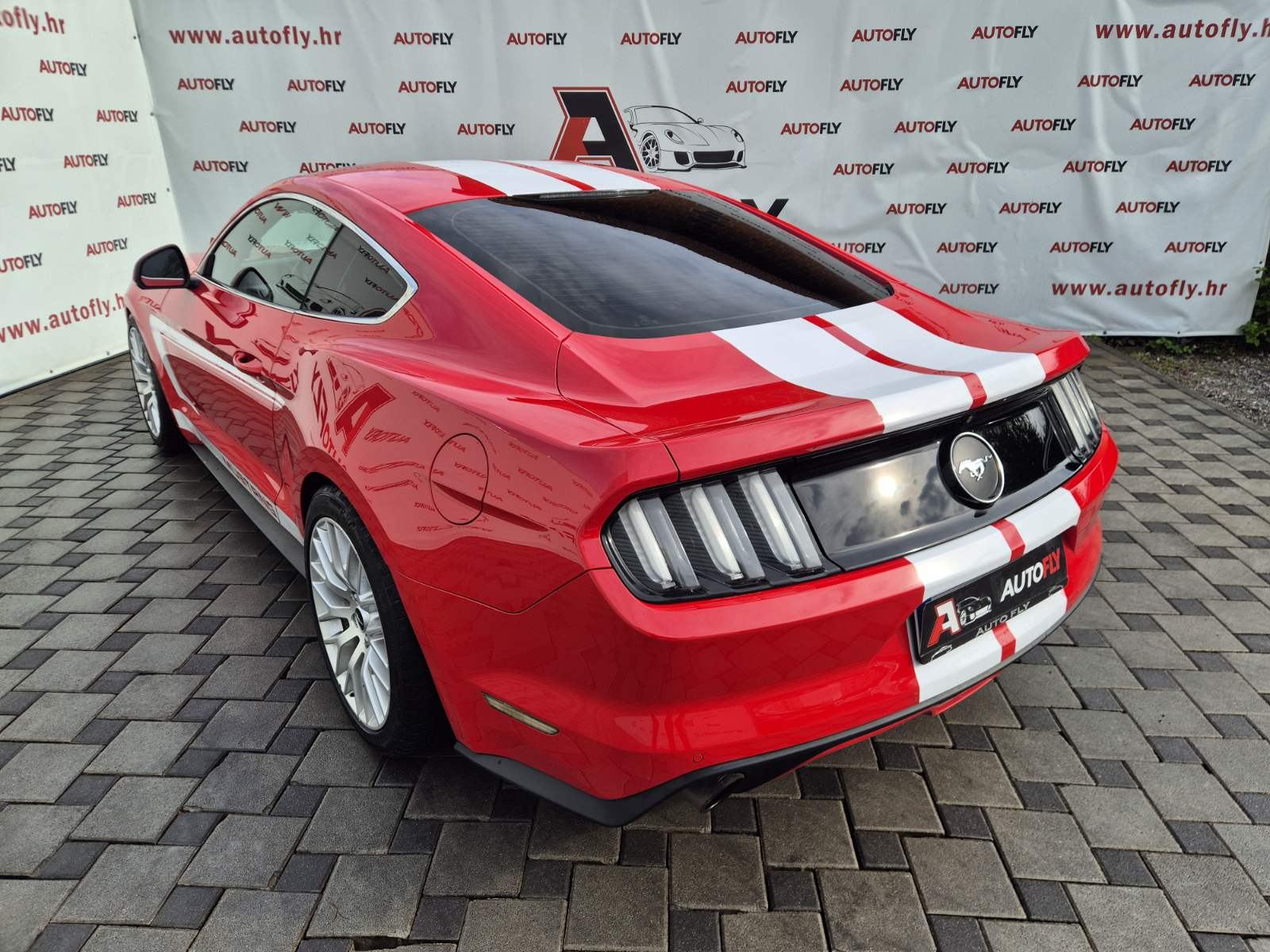Ford Mustang 2.3 EcoBoost Coupe, ručni mjenjač, Kamera, Koža, 19", fotografija 6
