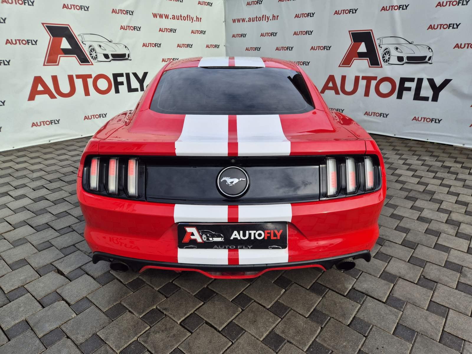 Ford Mustang 2.3 EcoBoost Coupe, ručni mjenjač, Kamera, Koža, 19", fotografija 7
