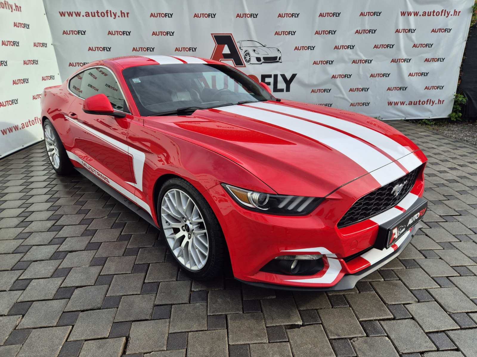 Ford Mustang 2.3 EcoBoost Coupe, ručni mjenjač, Kamera, Koža, 19", fotografija 10