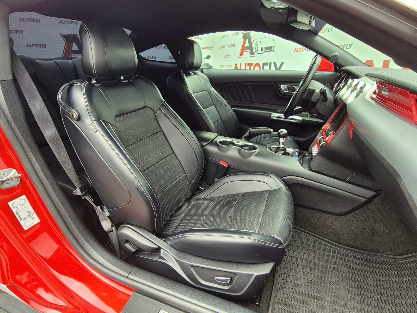 Ford Mustang 2.3 EcoBoost Coupe, ručni mjenjač, Kamera, Koža, 19", fotografija 19