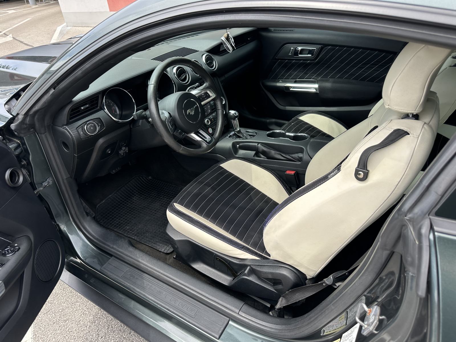 Ford Mustang 3,7 automatik V6,zamjene za motor ducati,bmw, fotografija 12